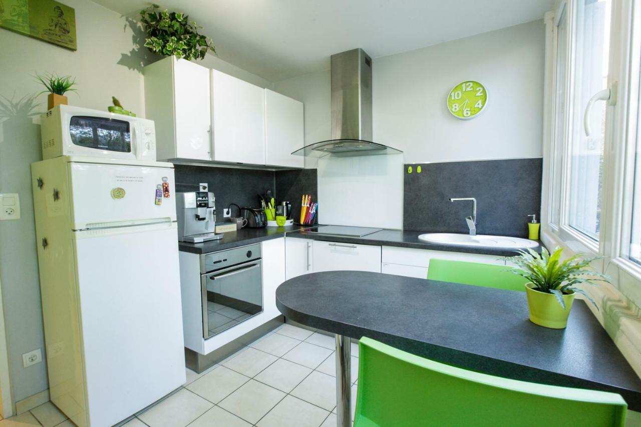 Le Celestay Villeurbanne Bagian luar foto