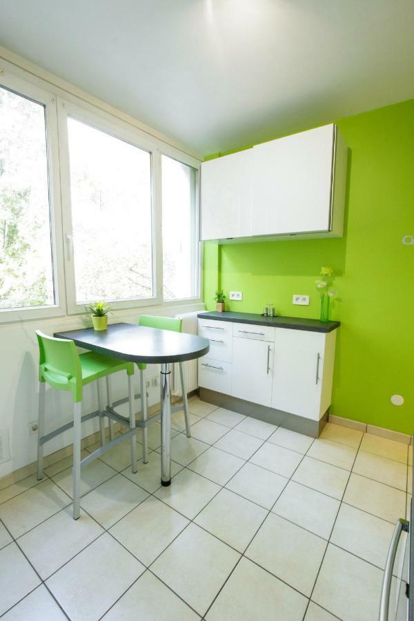 Le Celestay Villeurbanne Bagian luar foto