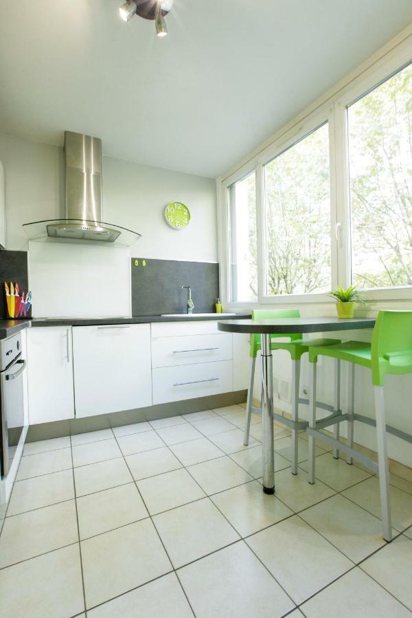 Le Celestay Villeurbanne Bagian luar foto
